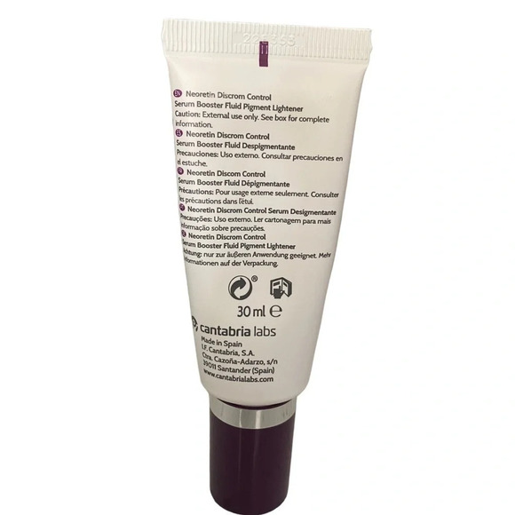 Neoretin Discrom Control Serum Booster Fluid 30ml (1.01fl oz) - Picture 3 of 4